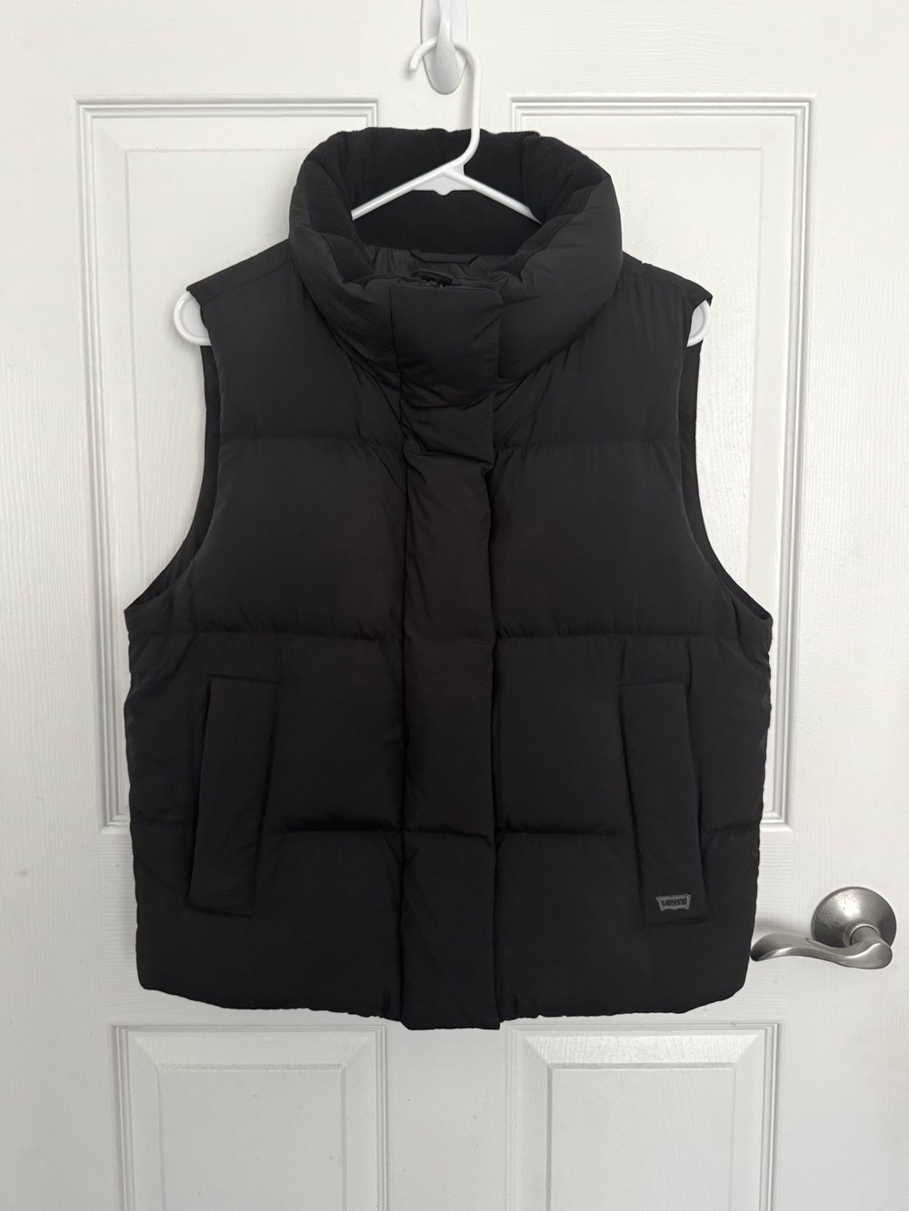 NWOT Levi's Black Quilted Puffer Vest